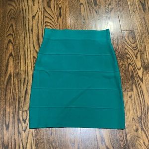 BCBGMaxazria Green Bandage Skirt Size Small